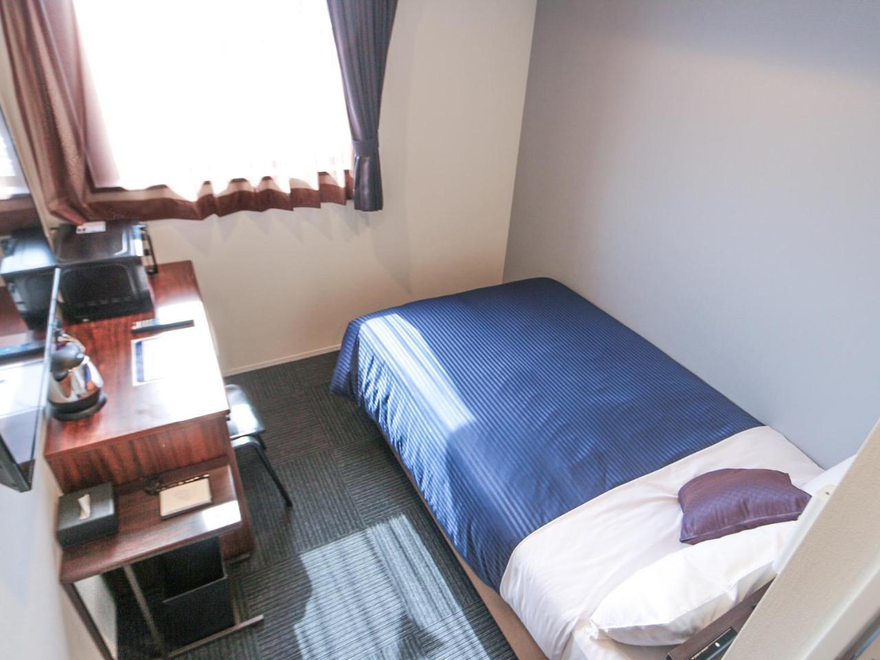 Hotel Livemax Tokyo Ayase-Ekimae Екстер'єр фото